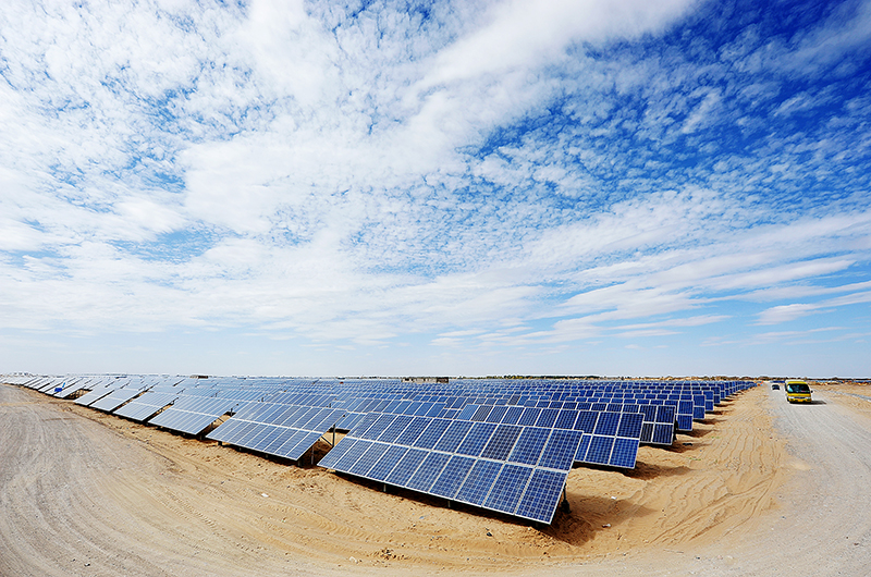 英利集團參建全球裝機總量最大地面電站項目